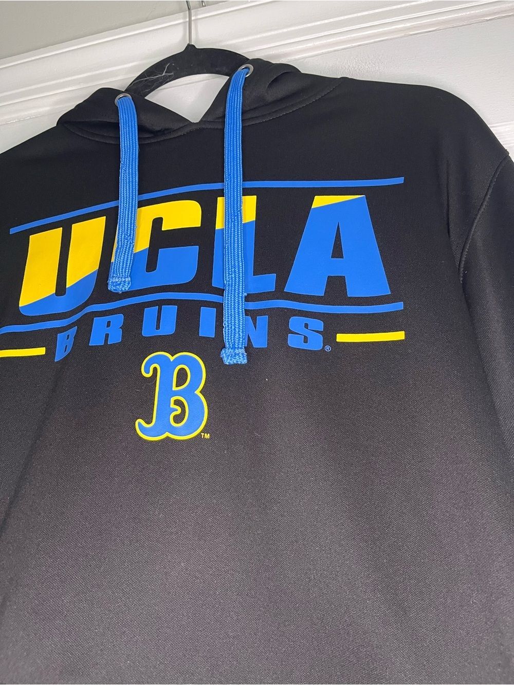 Stadium Athletics UCLA Bruins Men’s Medium Black Pullover Hoodie